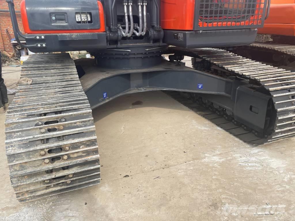 Doosan DX225lc-9 Pásová rýpadla