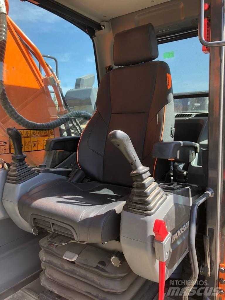 Doosan DX 300 LC-7 Pásová rýpadla