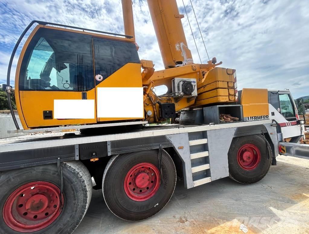 Liebherr LTM 1055 Univerzální terénní jeřáby