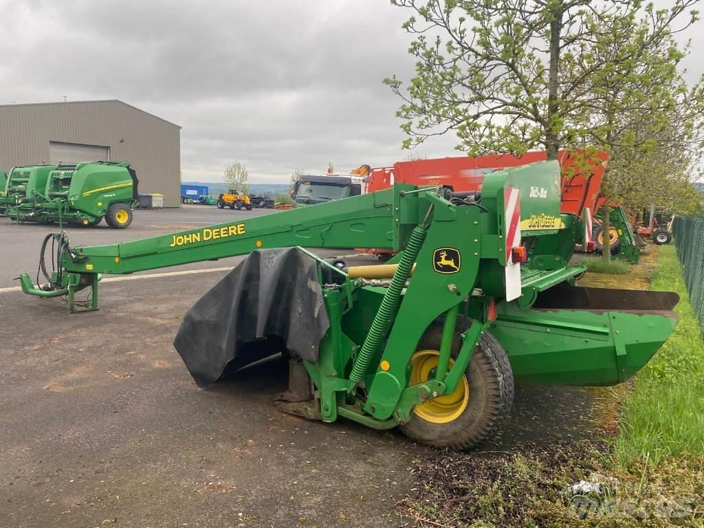John Deere 730 Sekačky namontované a tažené