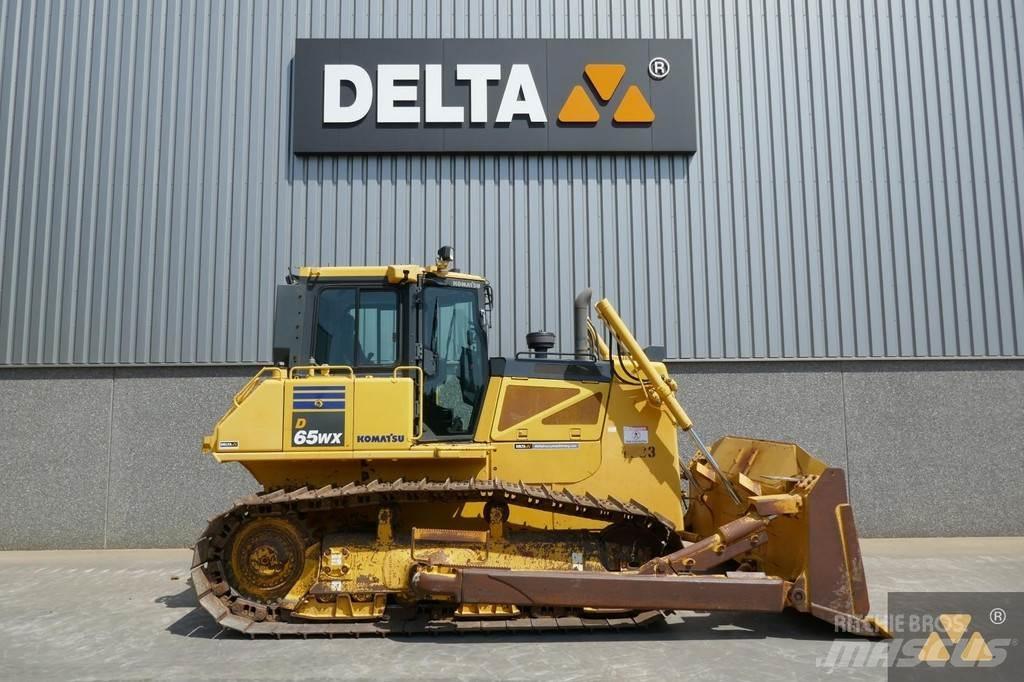 Komatsu D65WX-17 Pásové dozery