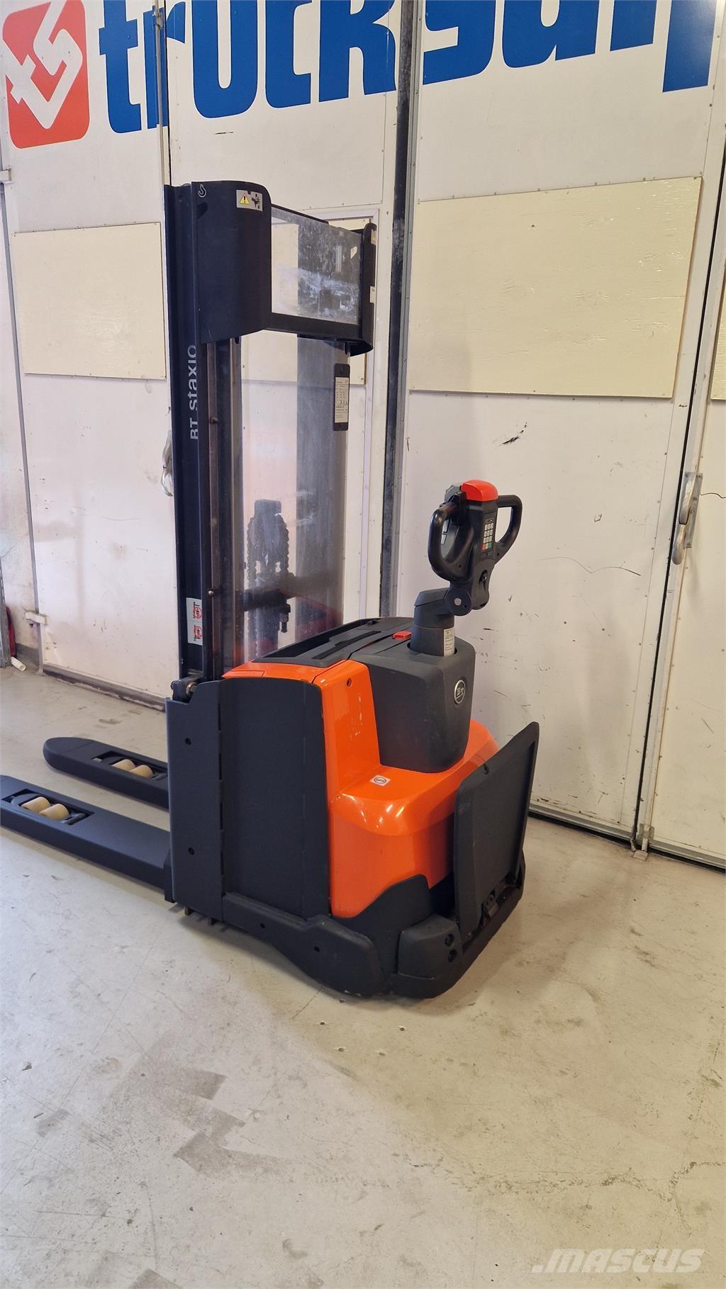 Toyota SWE140L Samohybné vozíky