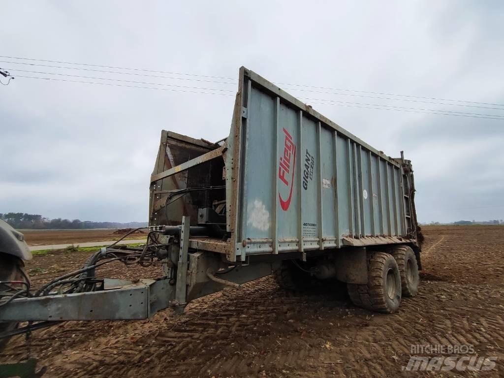 Fliegl ASW271 GIGANT Rozmetadla chlévské mrvy