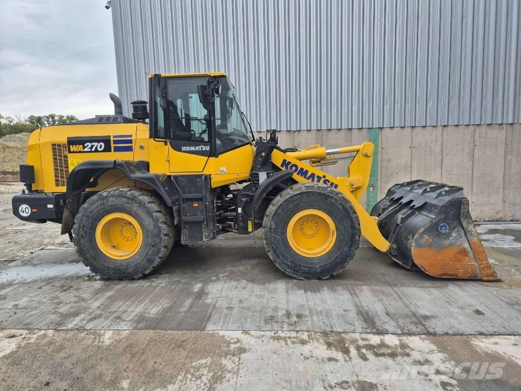 Komatsu WA 270-8 Kolové nakladače