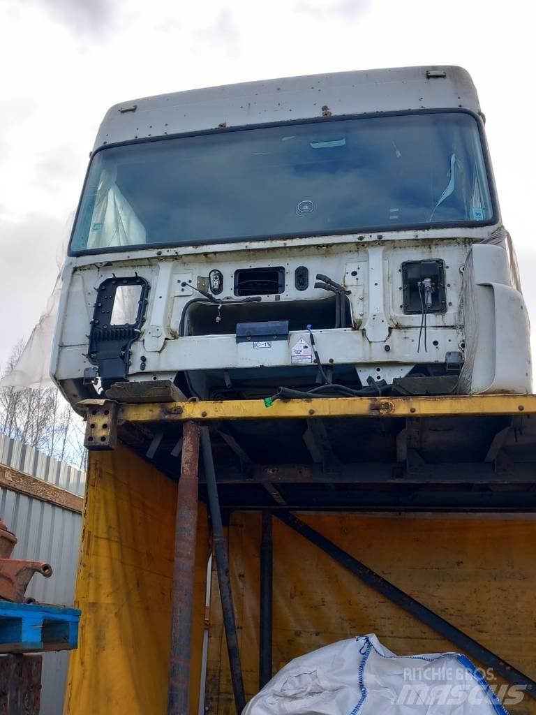 DAF XF105.460 Kabiny a interiér