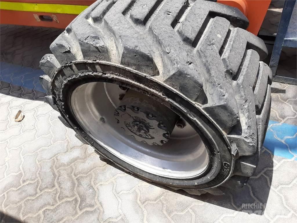 JLG 800AJ Kloubové plošiny