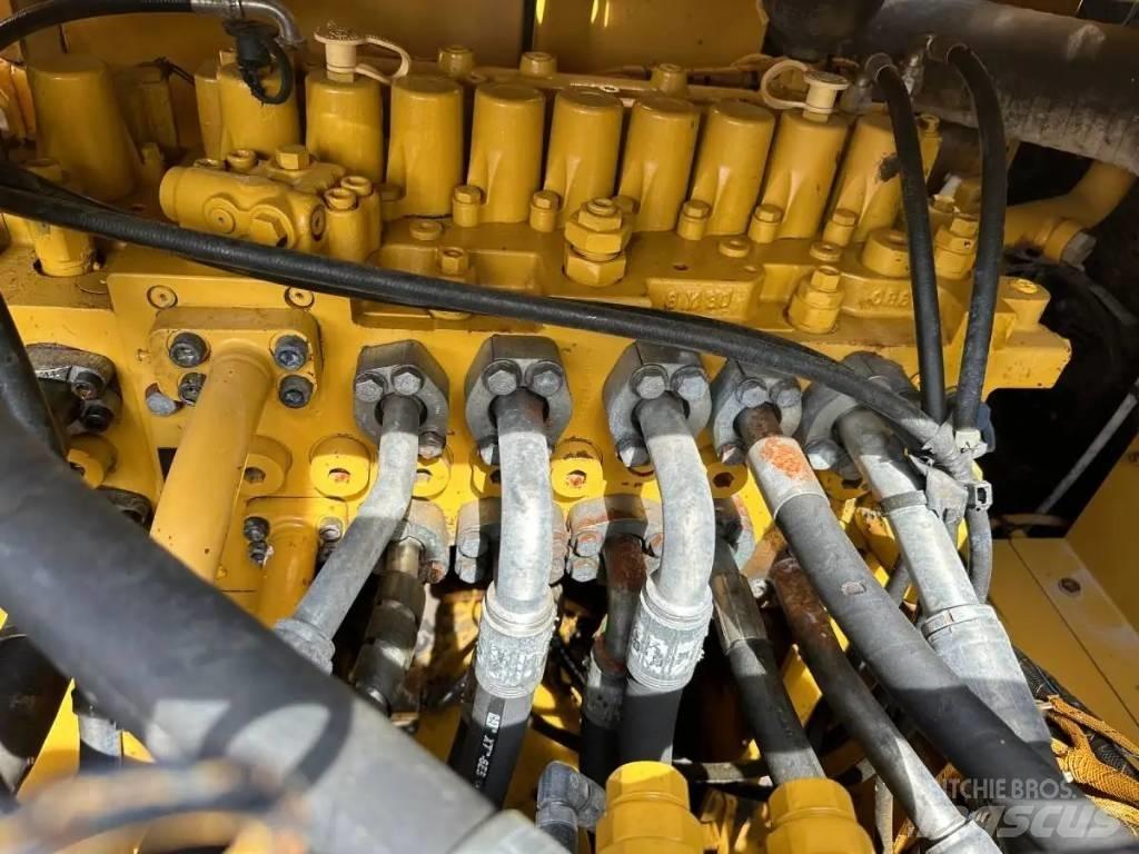 CAT 330GC Pásová rýpadla
