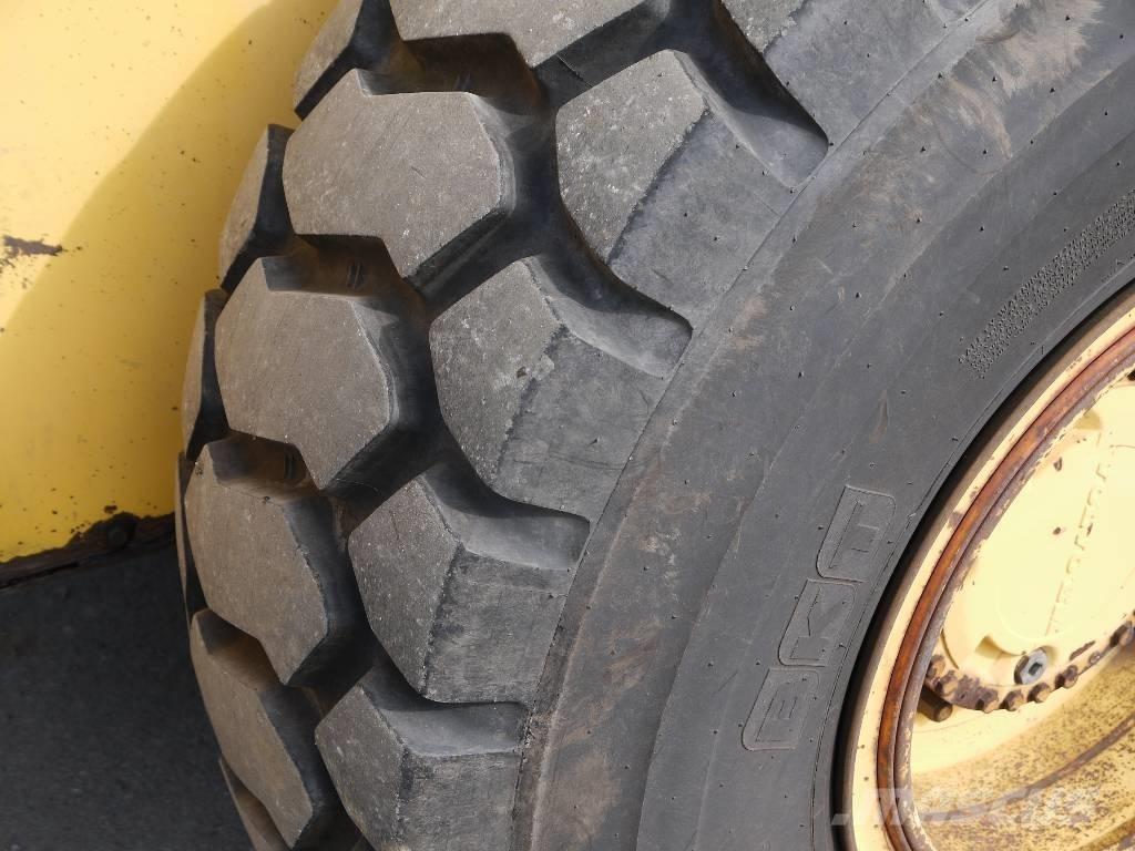 Volvo L 90 Kolové nakladače
