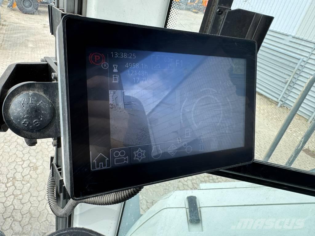 Liebherr L586 Kolové nakladače