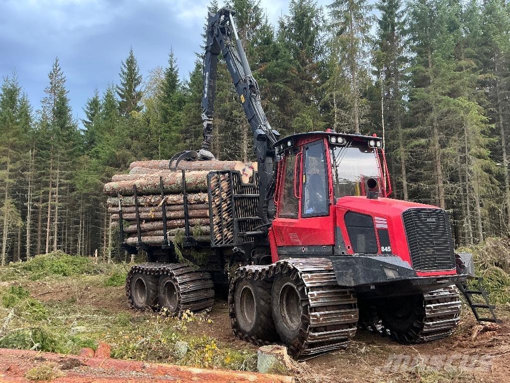 Komatsu 845 Vyvážecí traktory