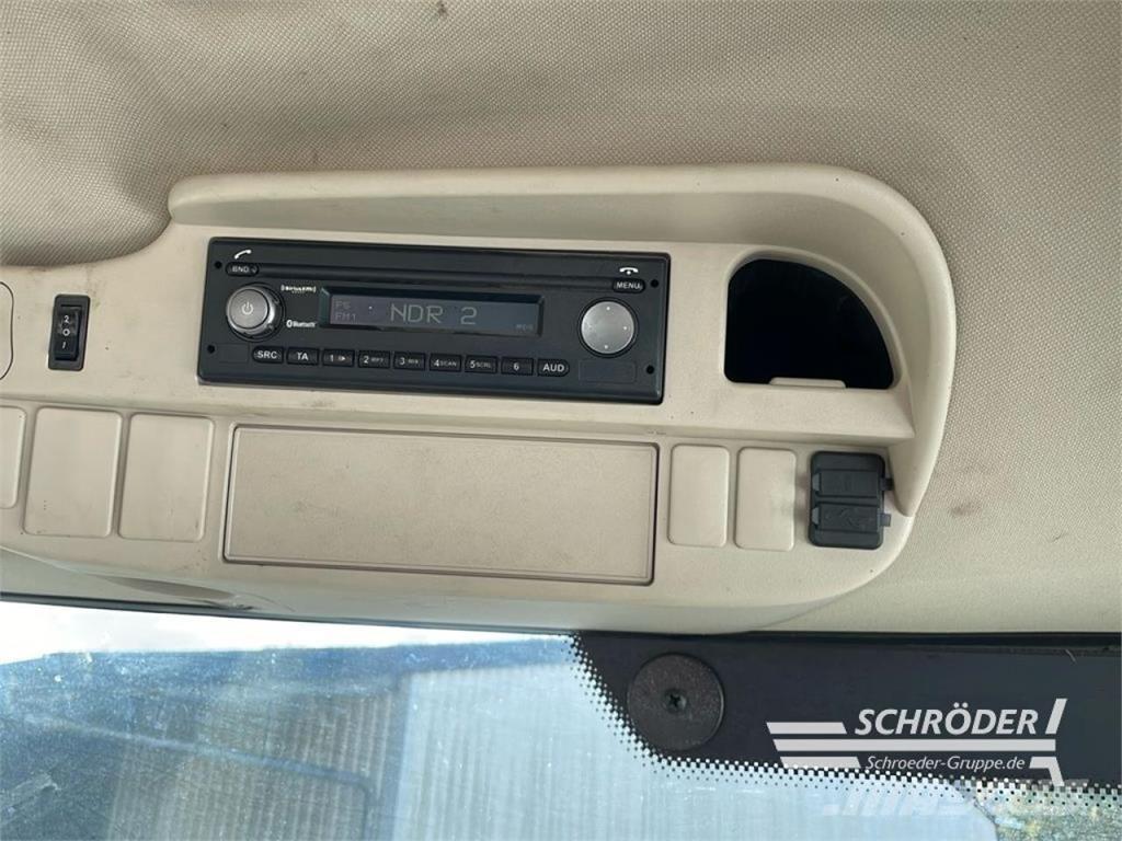 John Deere 6230 R Traktory