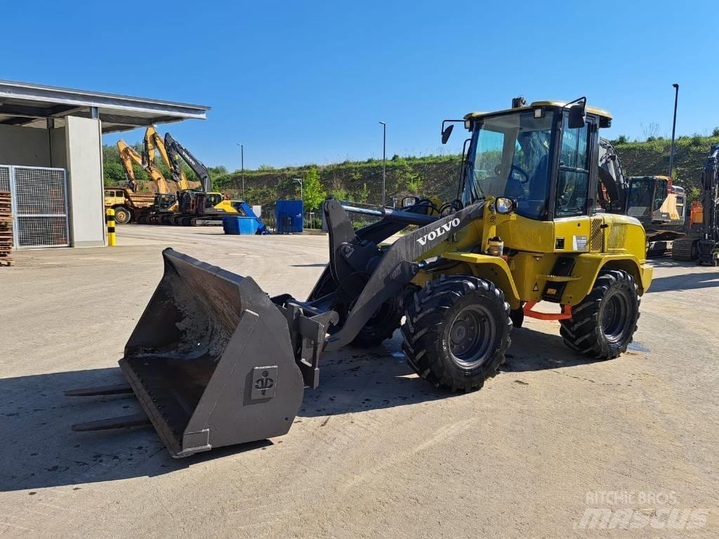 Volvo L 35 G Smykem řízené nakladače