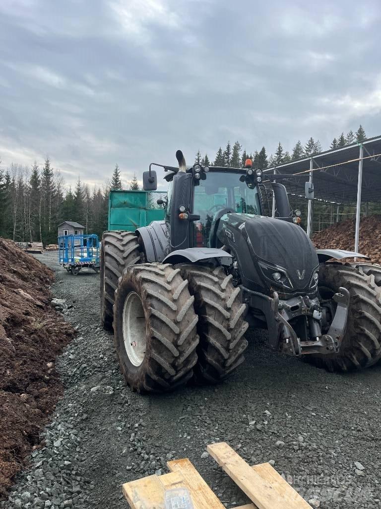 Valtra T 214 D Traktory