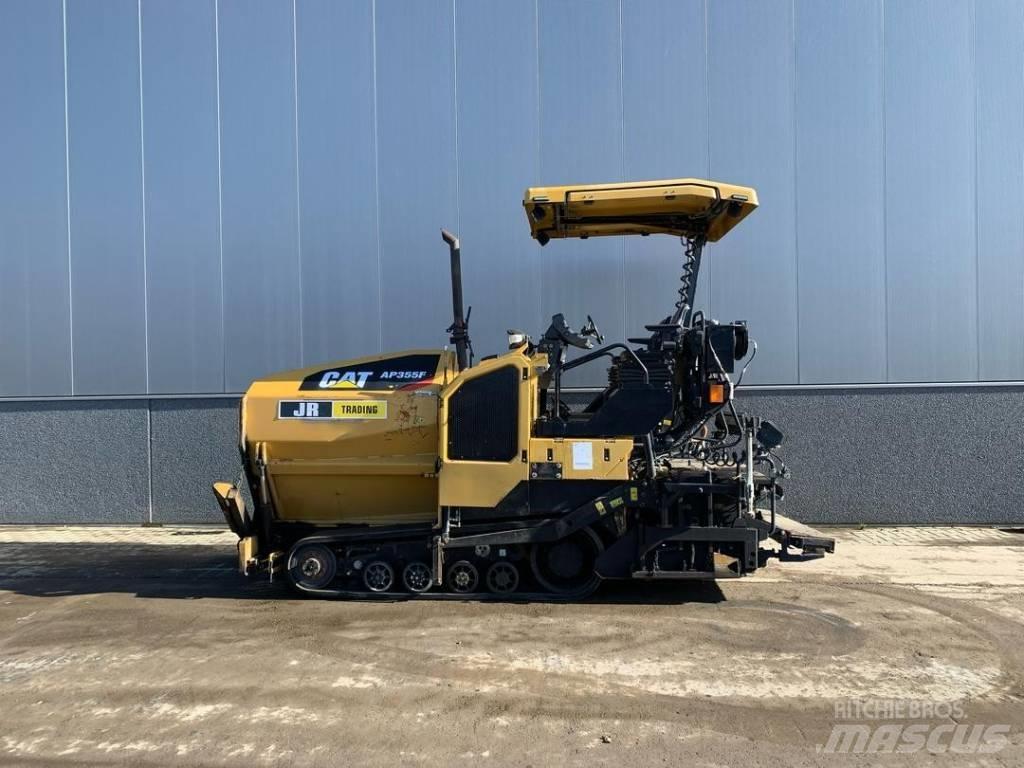 CAT AP355F Finišery