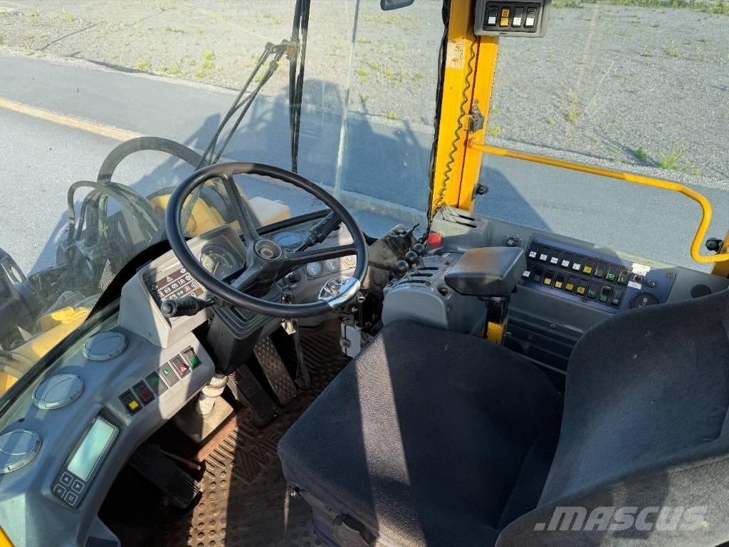 Volvo L 70 C Kolové nakladače