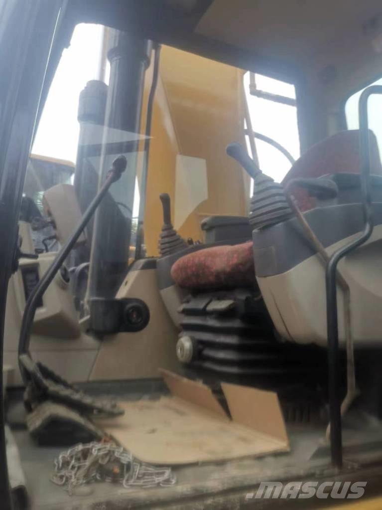 CAT 325 D Pásová rýpadla