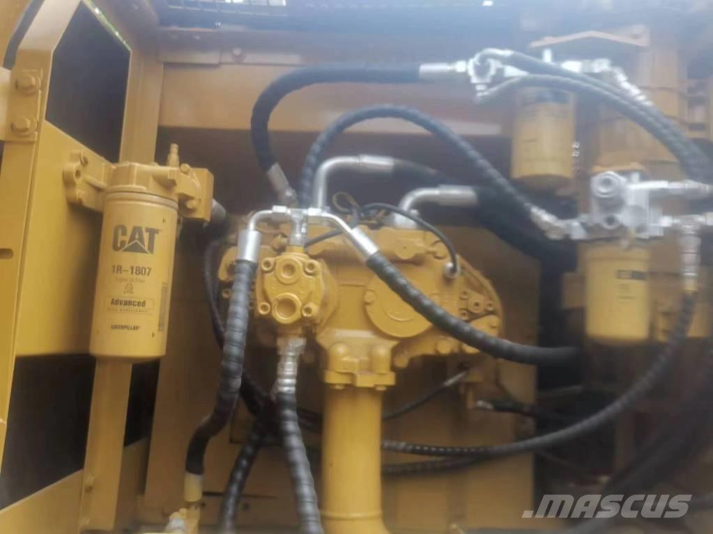 CAT 325 D Pásová rýpadla