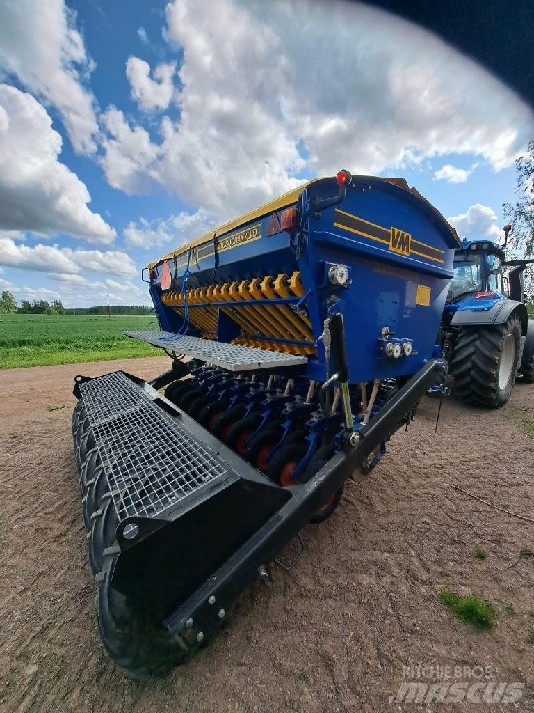 VM SK 300 Kombinované secí stroje
