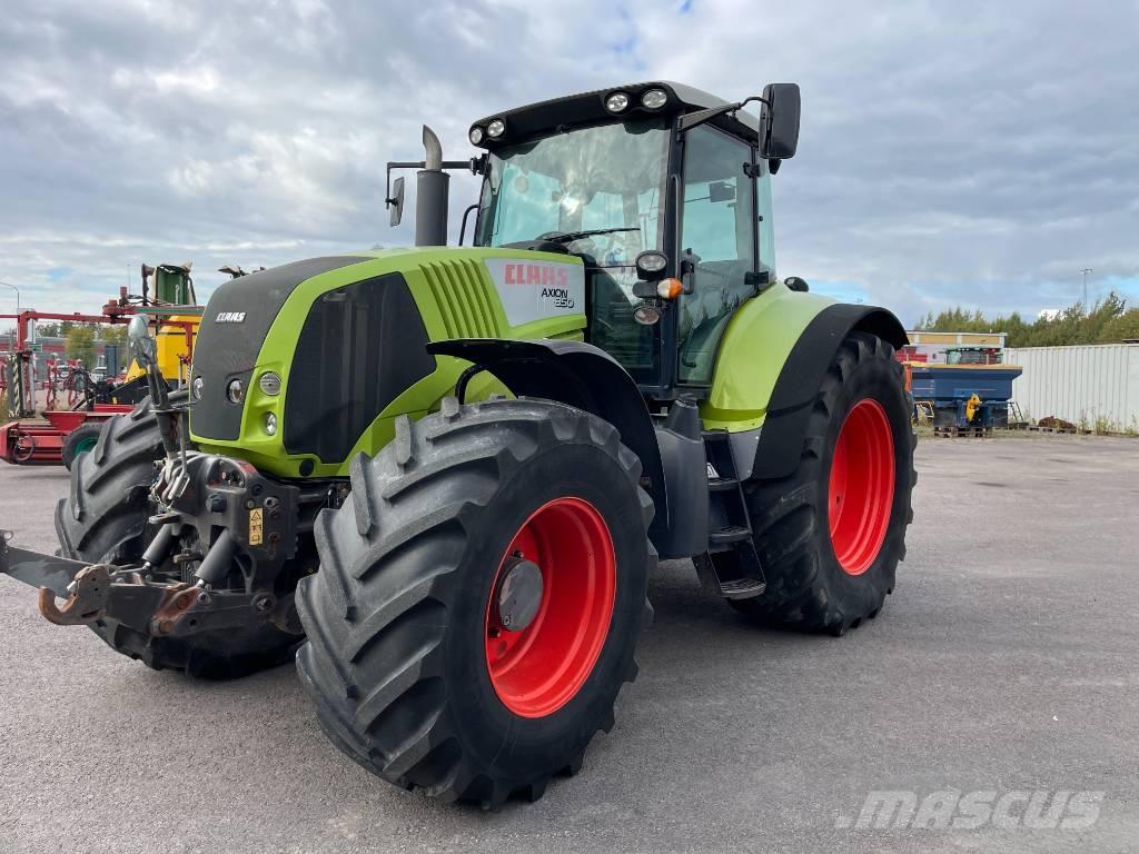 CLAAS Axion 850 Traktory