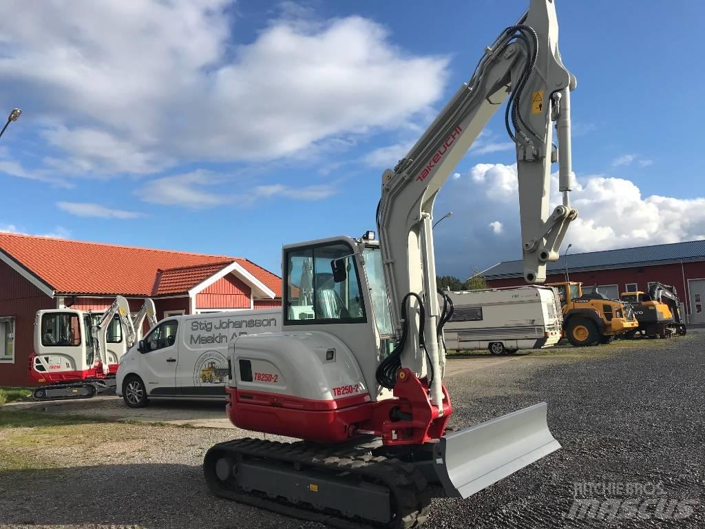 Takeuchi TB250-2 Mini rýpadla < 7t