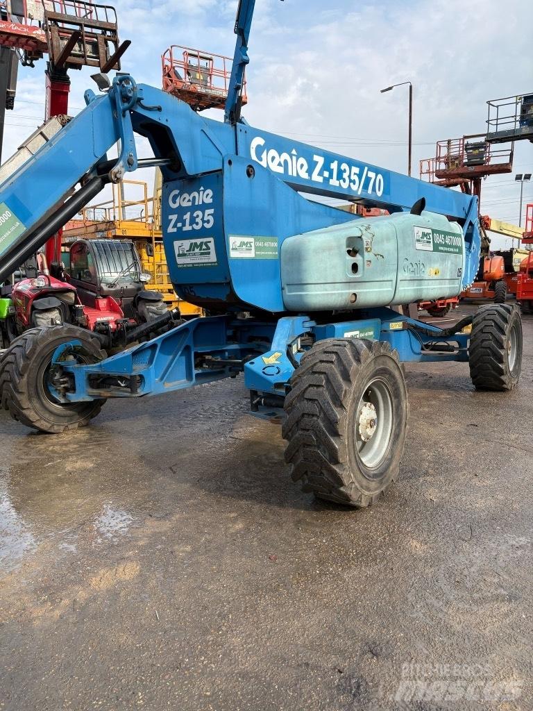 Genie Z 135/70 Kloubové plošiny