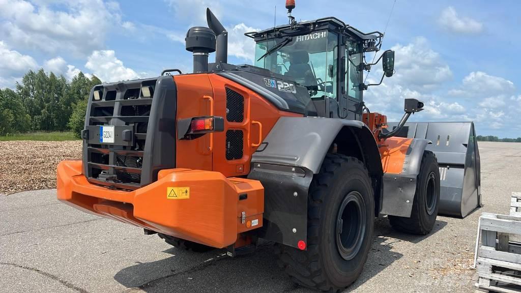 Hitachi ZW 220 Kolové nakladače