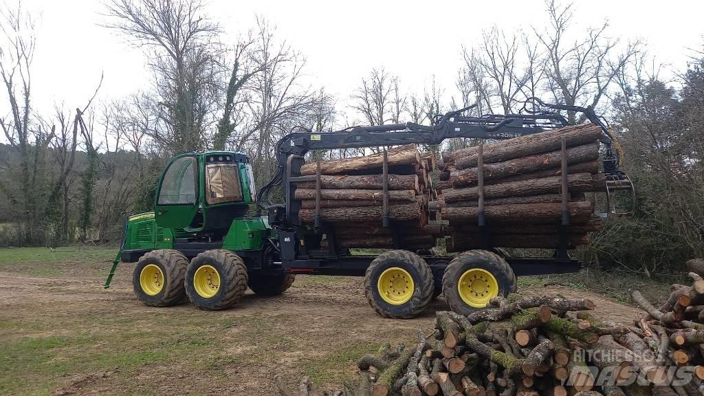 John Deere 1110 E Vyvážecí traktory