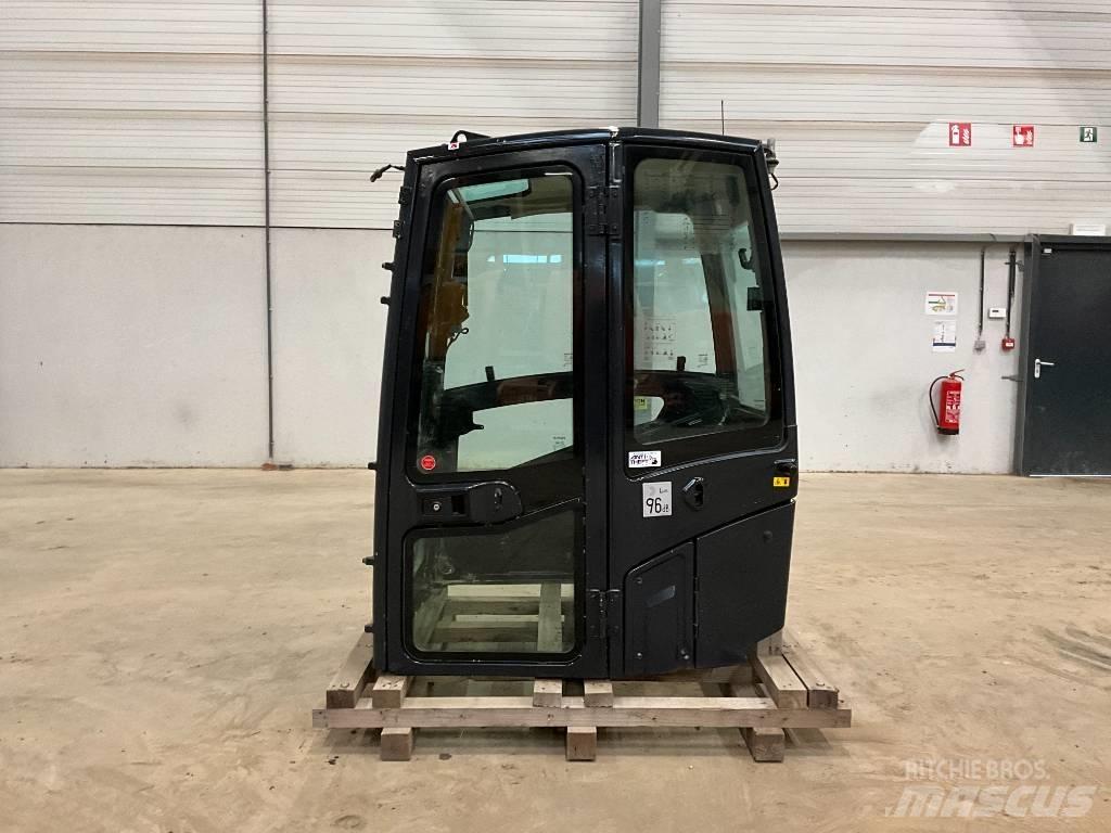 Kubota U 56-5 Kabiny a interiér