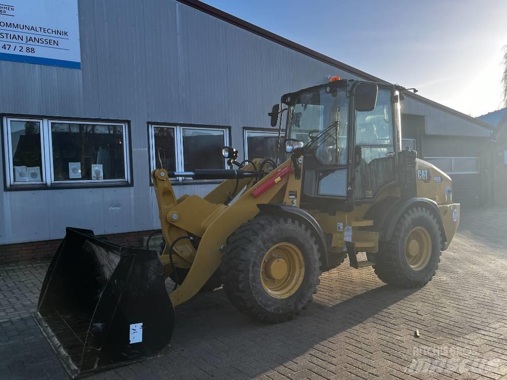 CAT 908 Kolové nakladače
