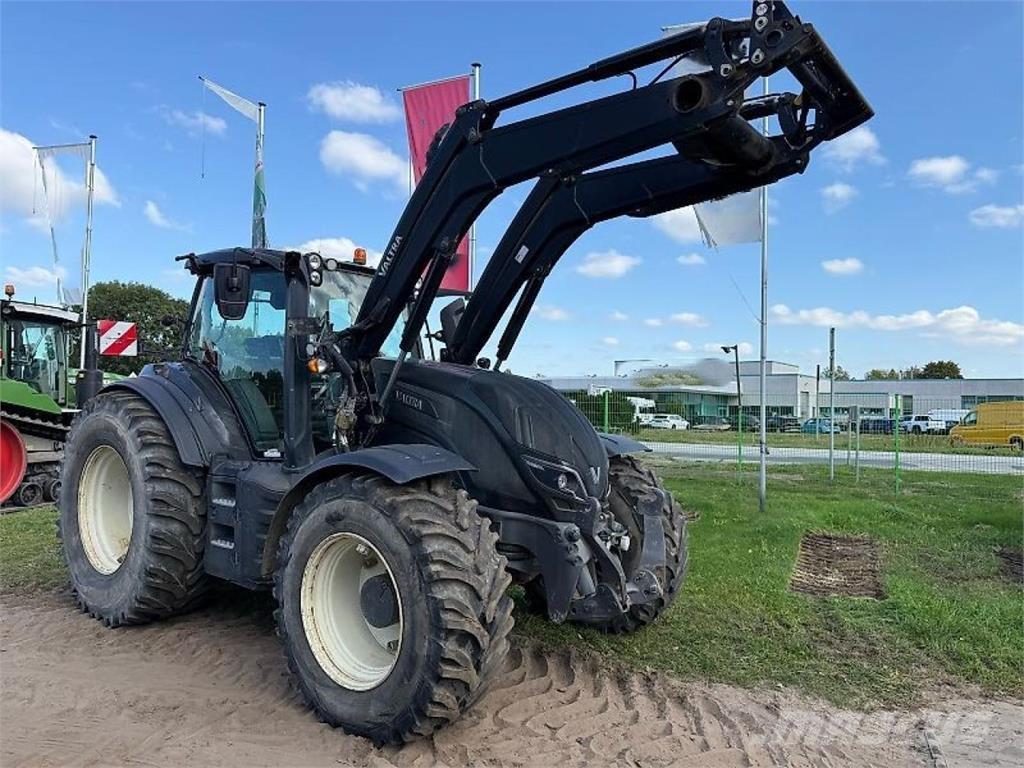 Valtra T 254 Versu Traktory