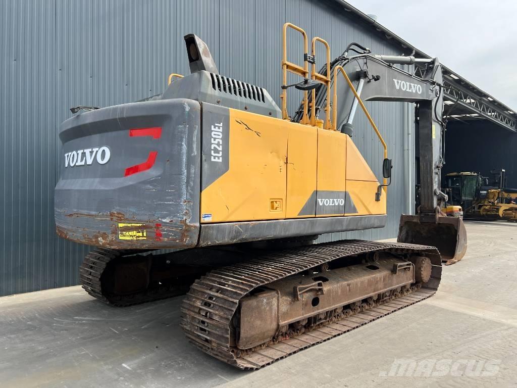 Volvo EC250E L Pásová rýpadla