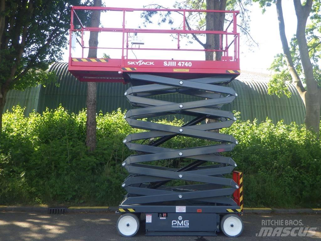 SkyJack SJ4740 Nůžková zvedací plošina