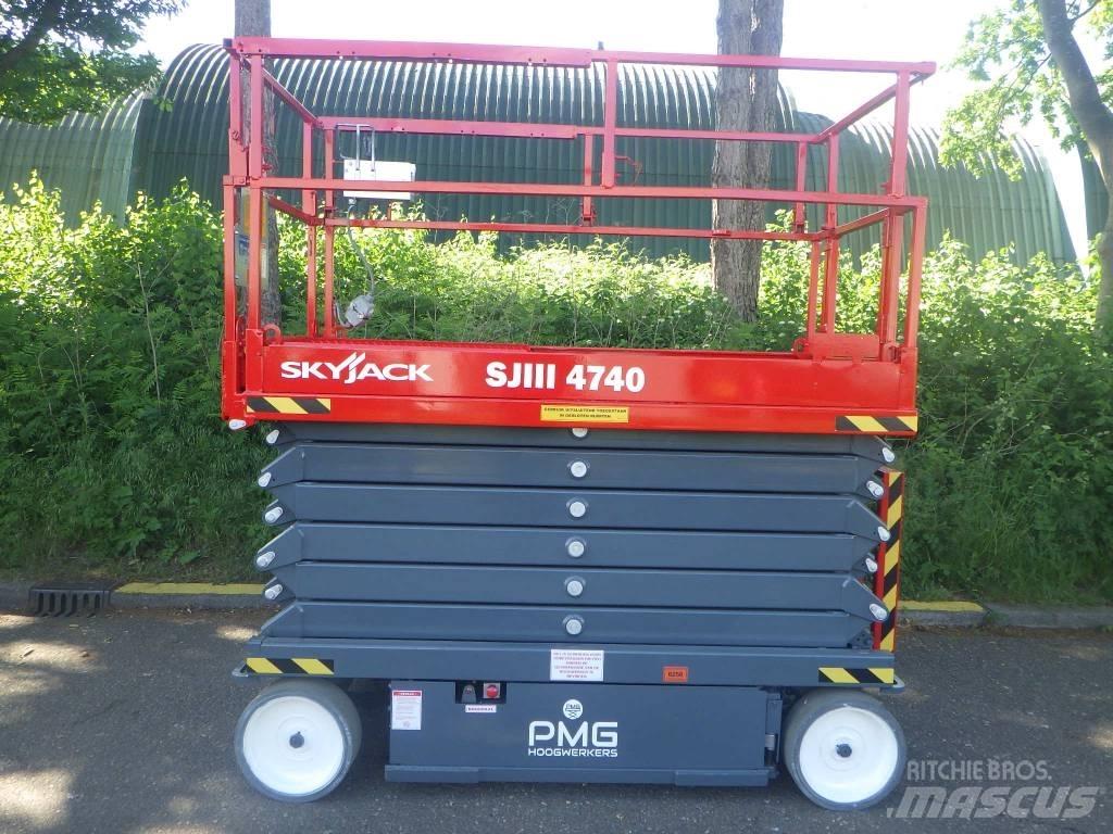 SkyJack SJ4740 Nůžková zvedací plošina