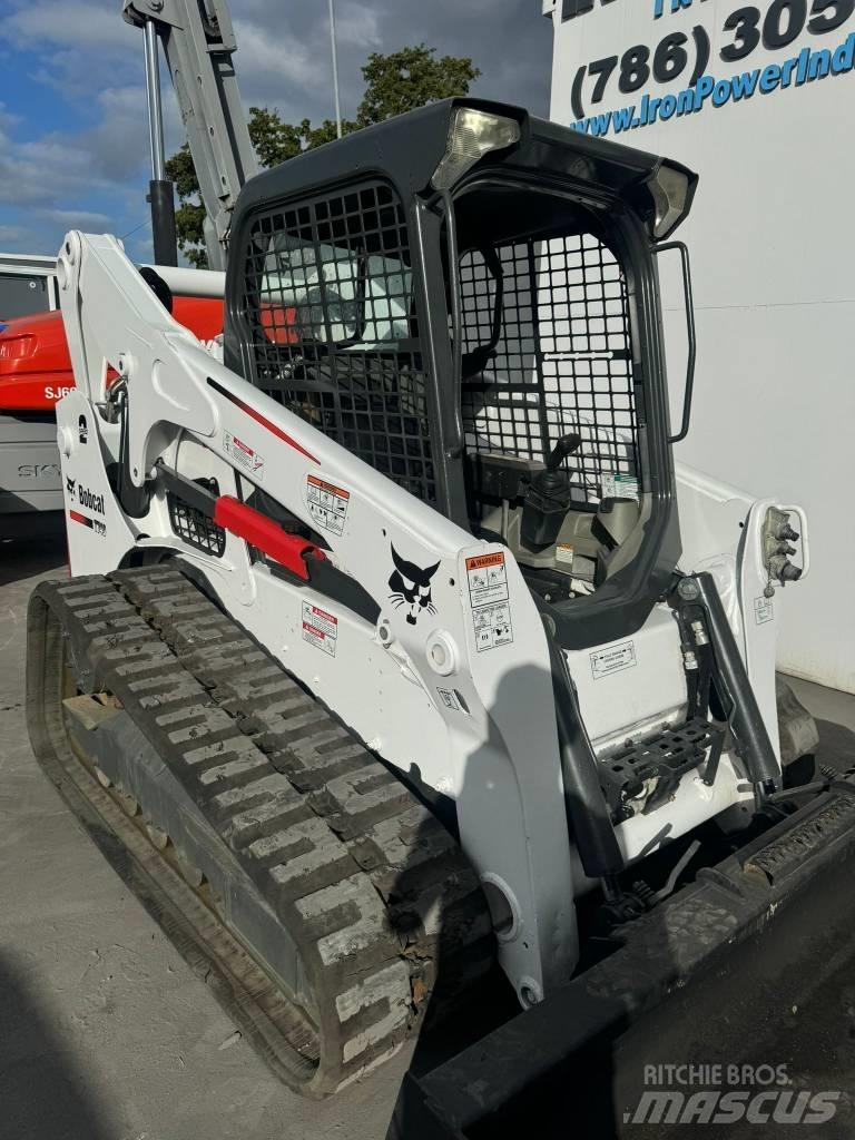 Bobcat T 740 Smykem řízené nakladače