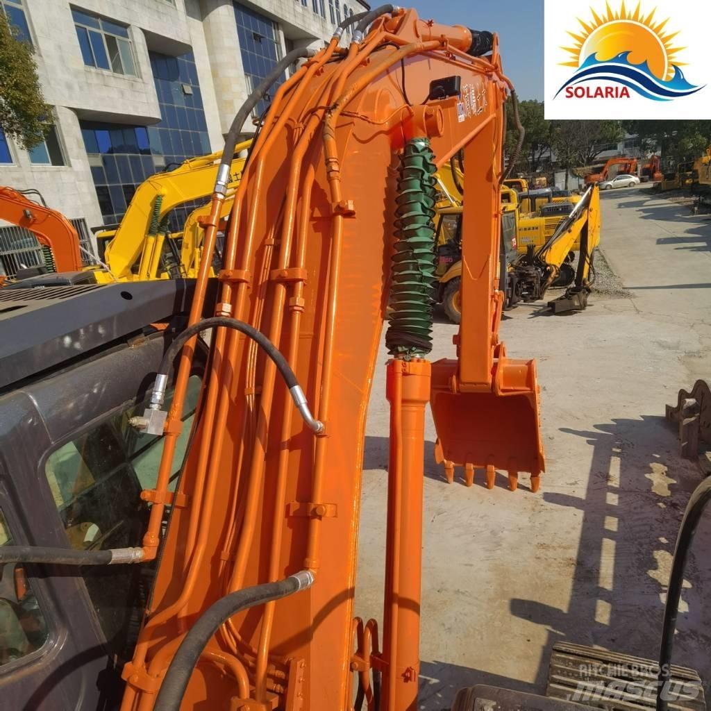 Hitachi ZX 200 Pásová rýpadla