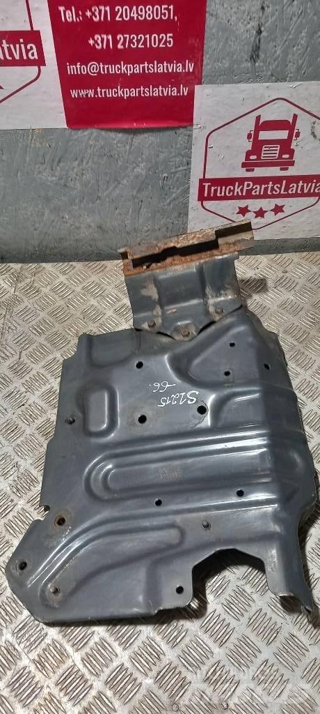 Scania R440  2105660 Kabiny a interiér