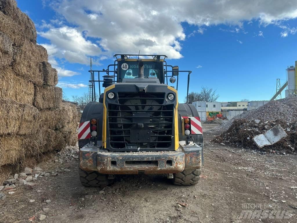 Komatsu WA380-8 Kolové nakladače