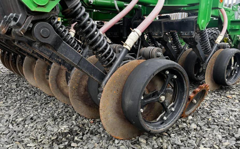 John Deere 750 A Mechanické secí stroje