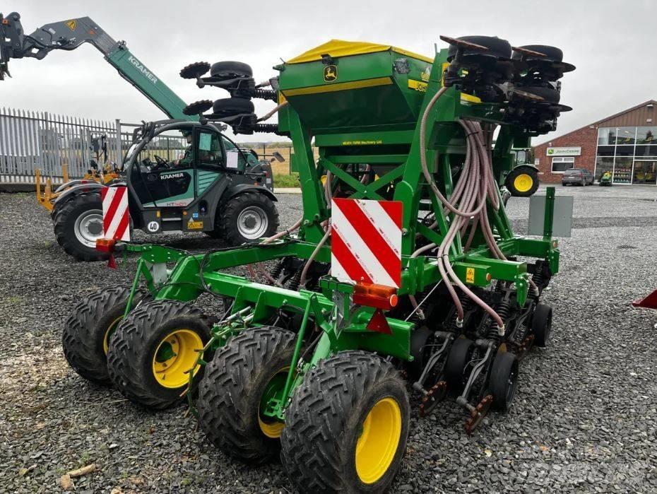 John Deere 750 A Mechanické secí stroje