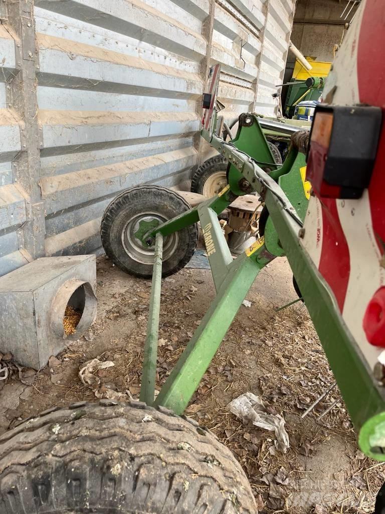 Krone KWT 882 Obraceče a shrabovače sena