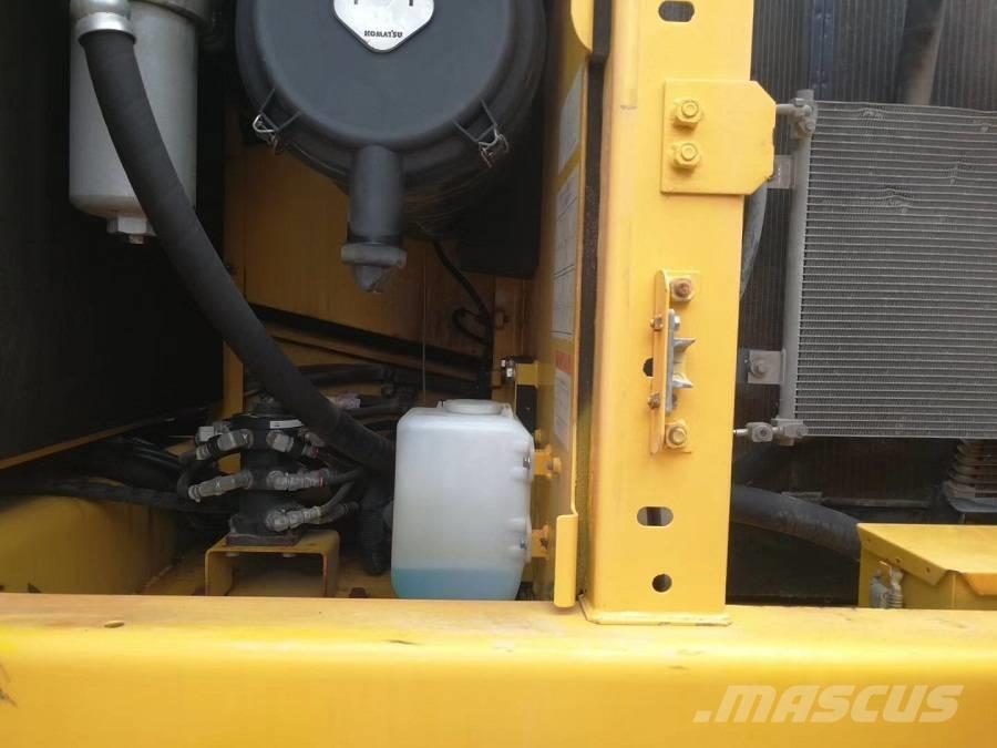 Komatsu pc200-8 Pásová rýpadla
