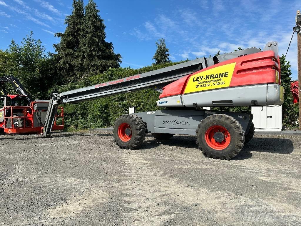 SkyJack SJ66T Kloubové plošiny