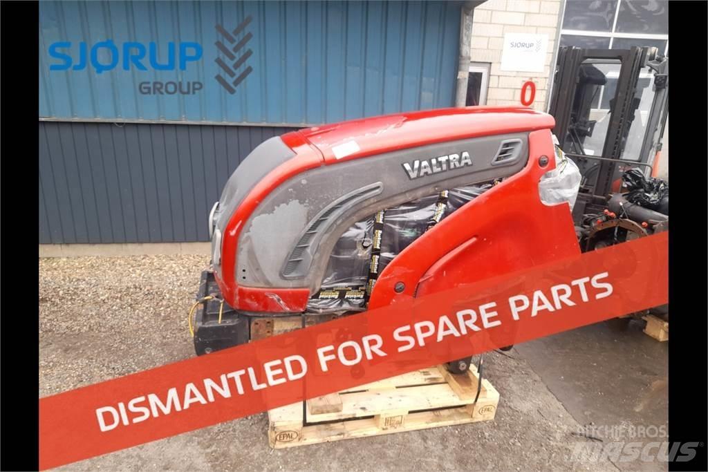 Valtra N142 Traktory