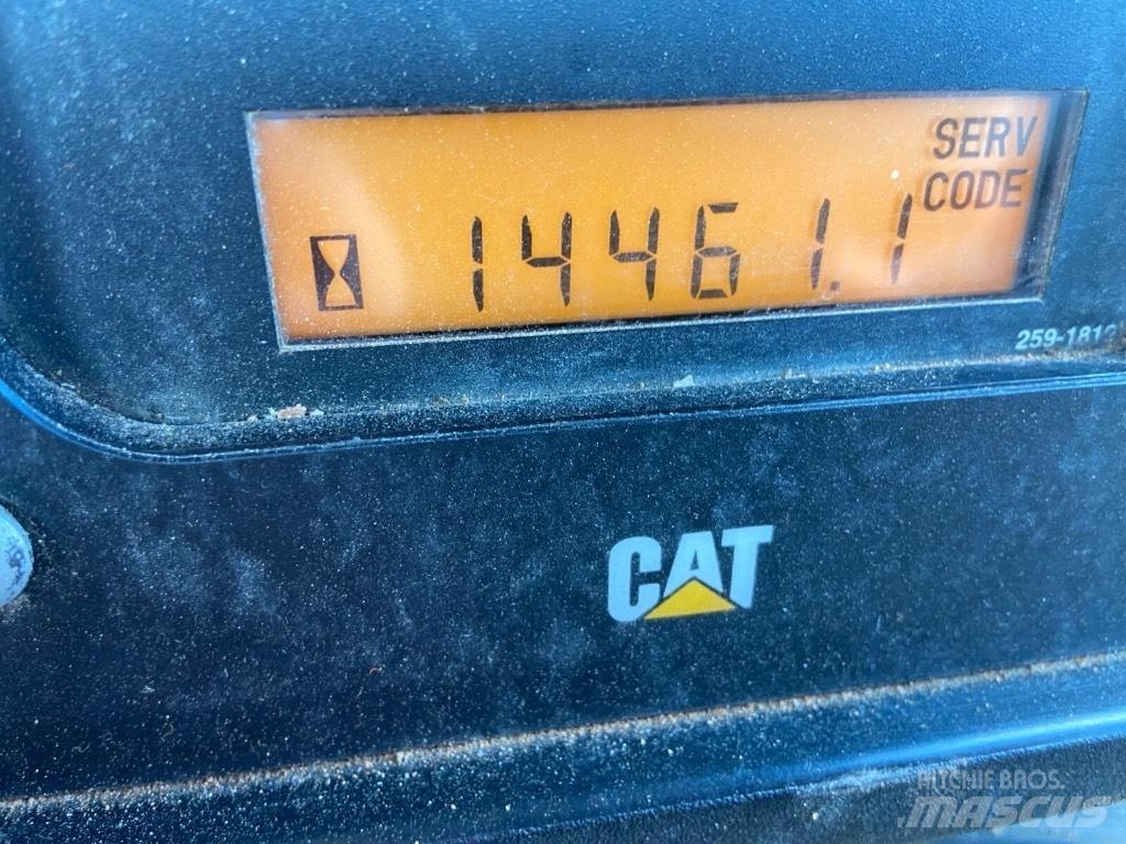 CAT D 6 T LGP Pásové dozery
