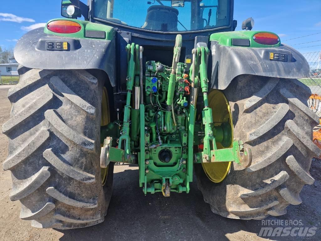 John Deere 6150 R Traktory