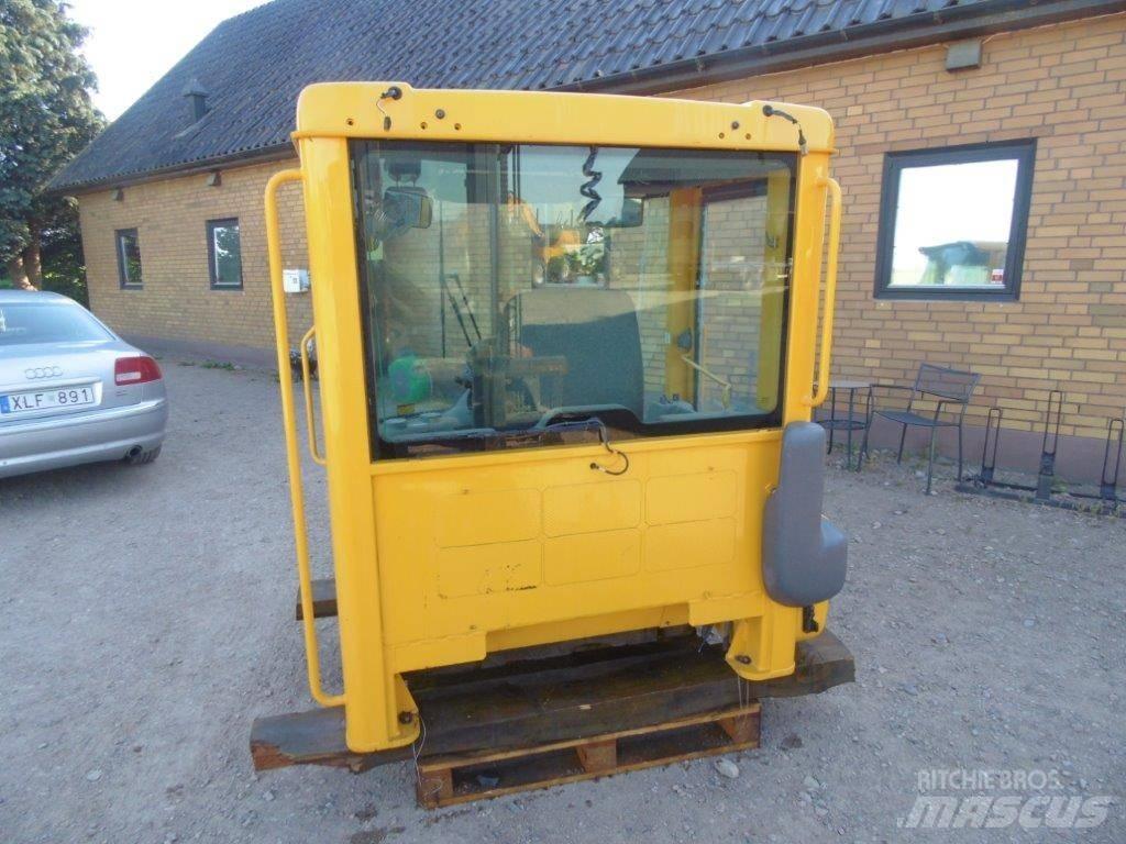 Volvo L 150 E Kabiny a interiér