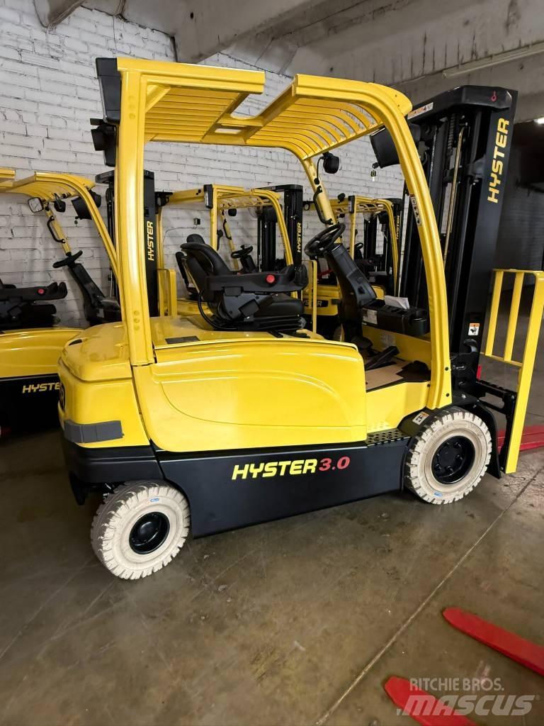 Hyster J3.0XN Akumulátorové vozíky