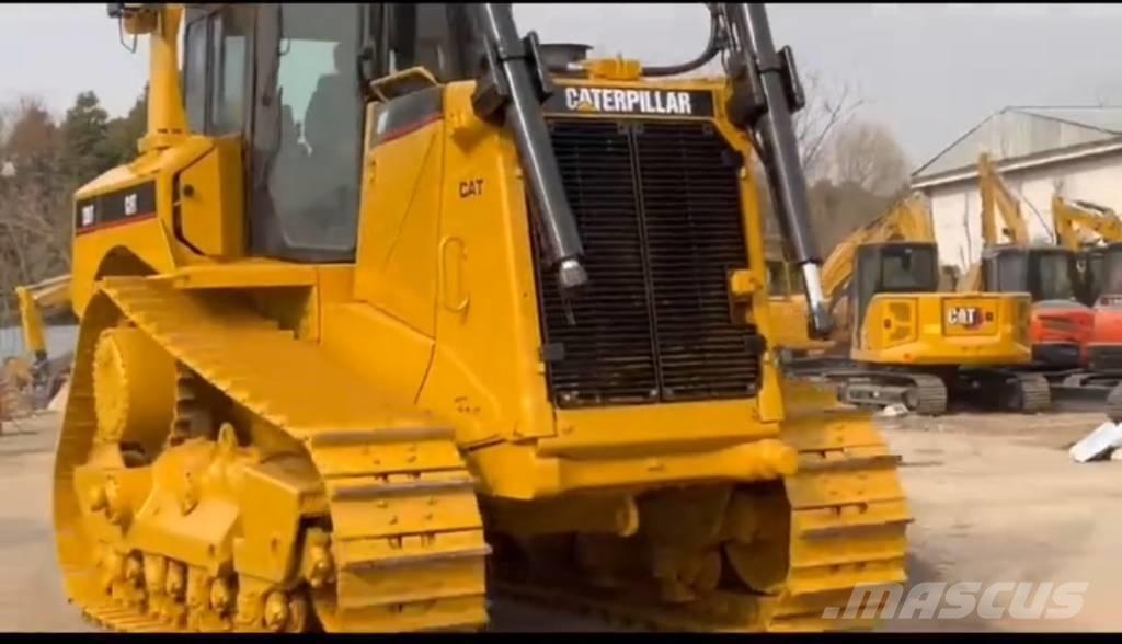 CAT D 8 T Pásové dozery