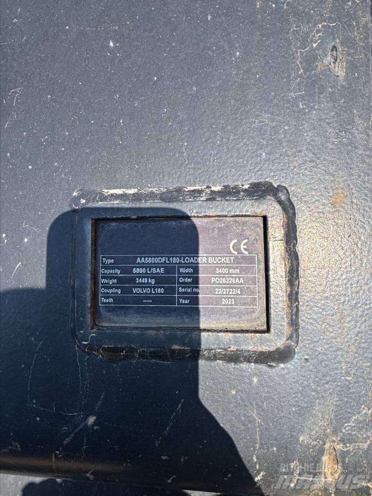 Volvo L180H Kolové nakladače