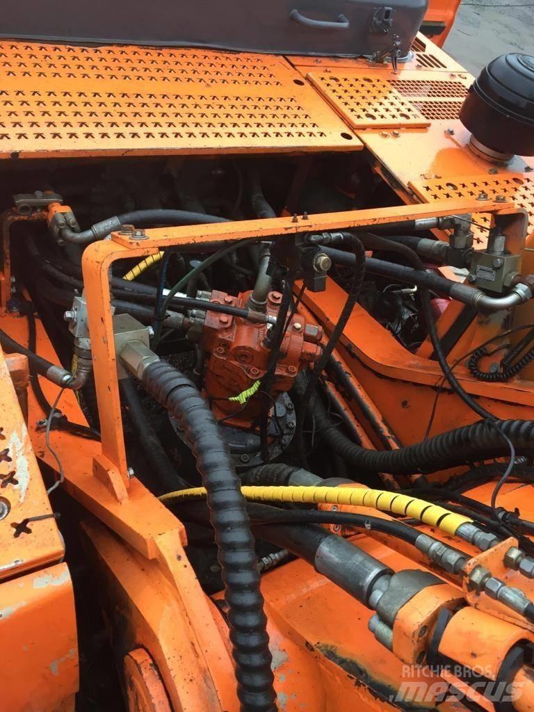Doosan DX420LC Pásová rýpadla